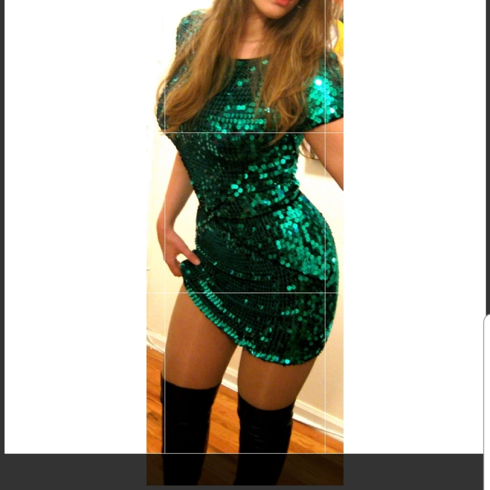 French connection holiday emerald green dress